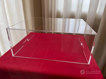 Teca in plexiglass trasparente per giradischi