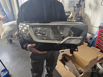 Faro ant. dx Kangoo 2022 - CON DIFETTO