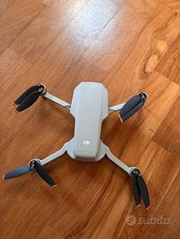 DJI Mini 4K Fly More Combo, praticamente nuovo