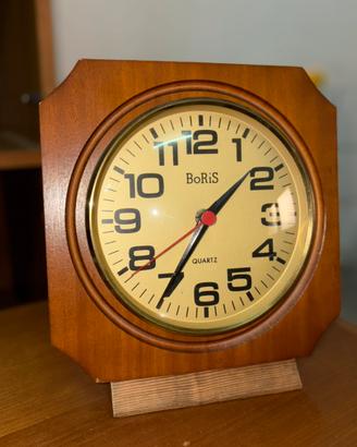 Orologio da tavolo vintage in legno BoRis