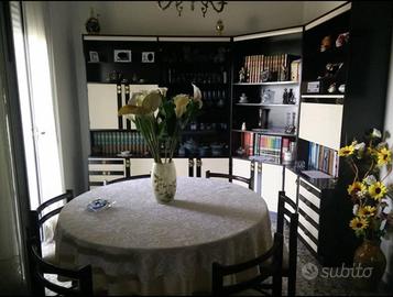 SOGGIORNO ANNI 70 BIANO E NERO