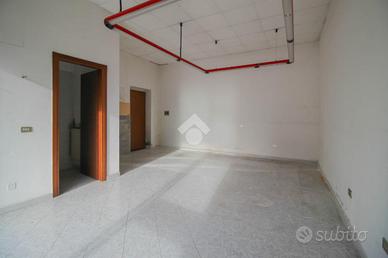 NEGOZIO A POZZO D'ADDA