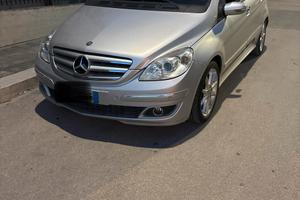 Mercedes B180