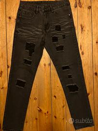 Jeans strappati
