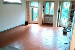 Villa di 220 m² con più di 5 locali e box auto dop