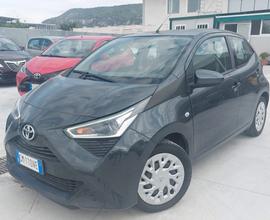 Toyota Aygo Connect 1.0 VVT-i 72 CV 5 porte 2021