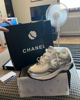 Chanel runner taglia 43