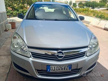 auto Opel Astra 13 Multijet 