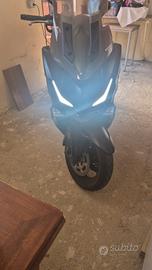 Kymco Xciting 400i VS