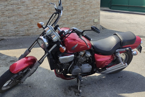 Honda VF 750 Magna