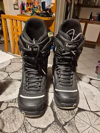 scarponi snowboard burton invader 37