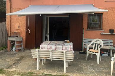 Tenda da sole a bracci