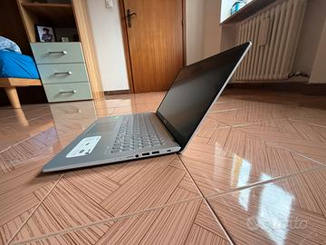 Computer portatile ASUS Laptop