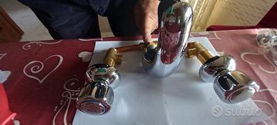 rubinetteria 3 fori lavabo