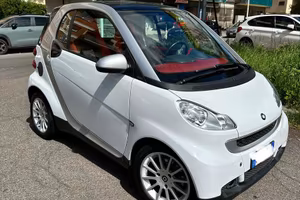 Smart Fortwo 1.0 MHD coupé Passion 52 kW bianca
