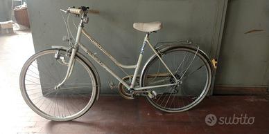 Lotto 4 biciclette , due da donna e due da bambino