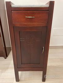 Mobile piccolo antico ristrutturato