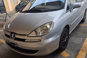 Peugeot 807 2.2 HDi 7 POSTI CON GANCIO TRAINO