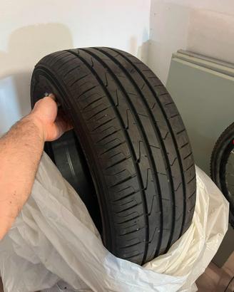 4 gomme estive Hankook Ventus Prime3 215/55R17