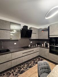 Cucina seminuova completa di elettrodomestici