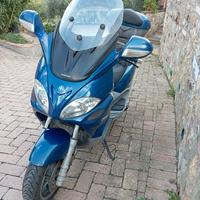 Piaggio X9 500