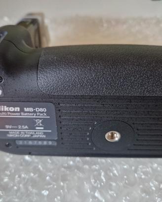 Nikon MB-D80