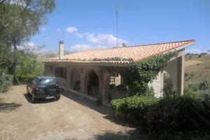 Villa unifamiliare a Castellana Sicula