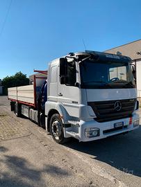 Mercedes-Benz Eurocargo 180 con GRU 1500+1 sfilo