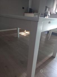 Tavolo Ikea bjursta 