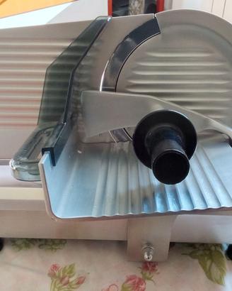 Affettatrice per salumi ed affettati Berera S220