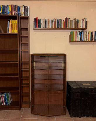 libreria + porta CD + mensole + vetrina