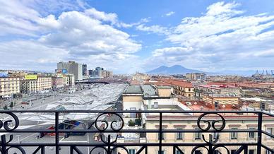 MULTILOCALE A NAPOLI