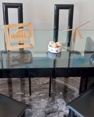TAVOLO IN CRISTALLO CON SEDIE