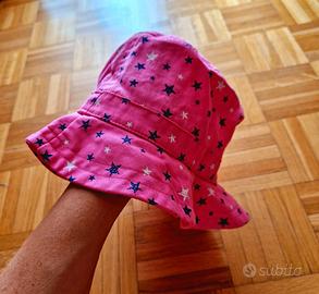 Cappellino alla pescatora con stelline, nuovo