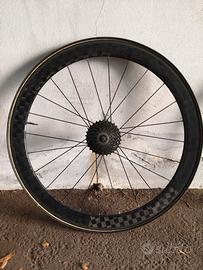 Ruota posteriore No brand carbonio