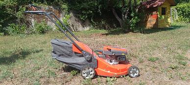 Tagliaerba semovente Husqvarna LC 247S