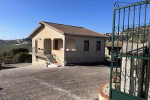 Rif.3650RV14504| villa caltanissetta