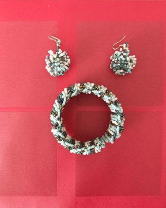 Bracciale e orecchini