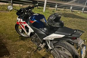Moto cbr 250r