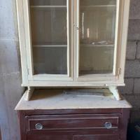 Credenza/vetrina antica
