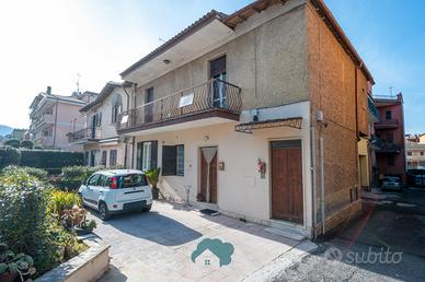 San cesareo: appartamento primo piano con terrazzo