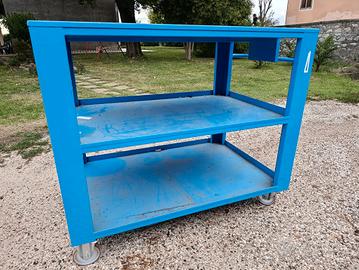 carrello metallico 