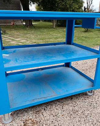 carrello metallico 
