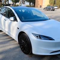 Tesla Model 3 Highland premium RWD in garanzia 