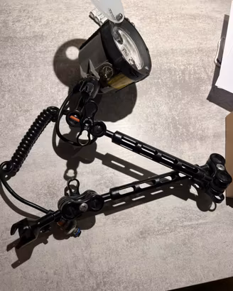 Kit Flash Subacq INON Z-220 + Bracci e Cavo Sincro