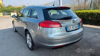 OPEL INSIGNIA  PREZZO TRATTABILE 