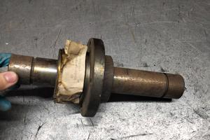 Assi e boccole per trattori