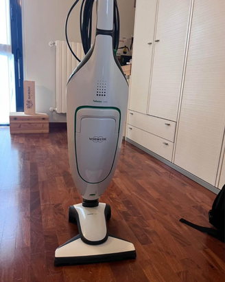 Folletto VK 200 con borsa accessori completa