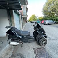 Piaggio mp3 250
