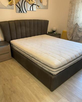 Letto matrimoniale con cassettone